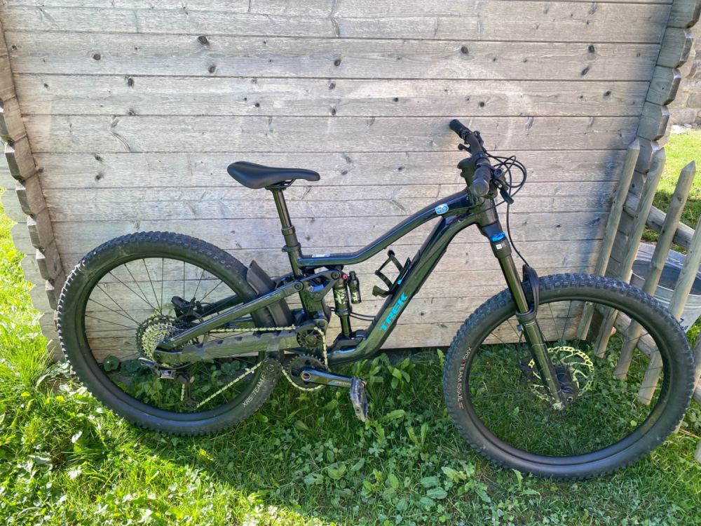 Trek Slash 8 XT Gen 6   3655